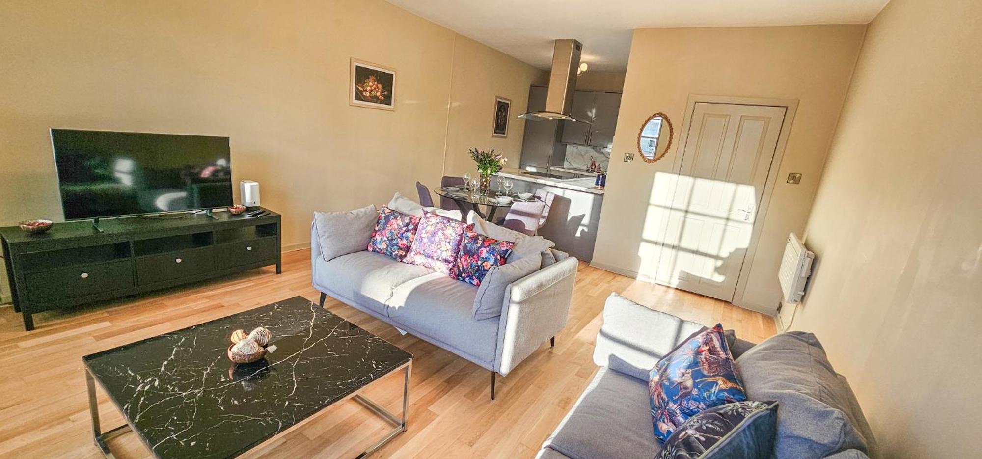 Royal Mile - Bright 2 Bedroom Apartment Edinburgh Dış mekan fotoğraf